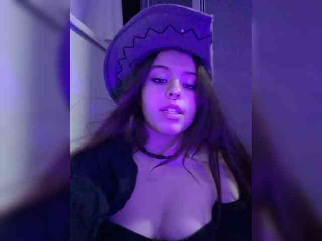 MommyAxFox Sex Cam Show