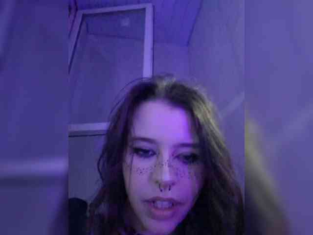 MommyAxFox webcam