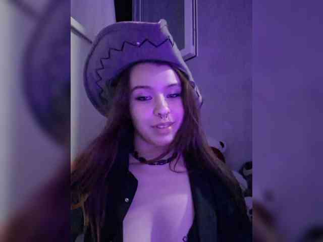 MommyAxFox Sex Cam Show