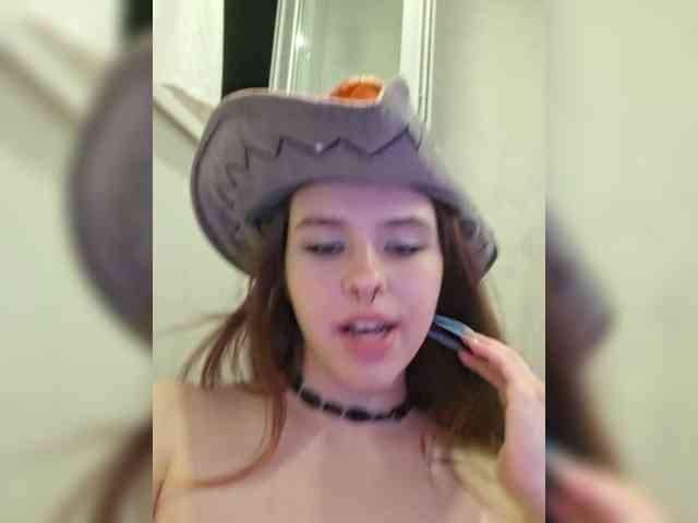 MommyAxFox Sex Cam Show