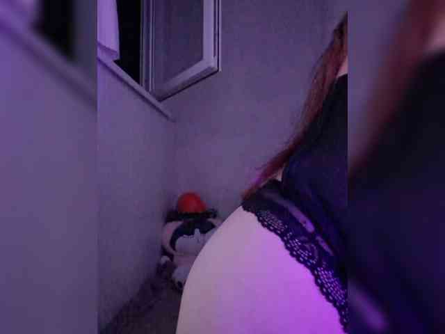MommyAxFox Sex Cam Show