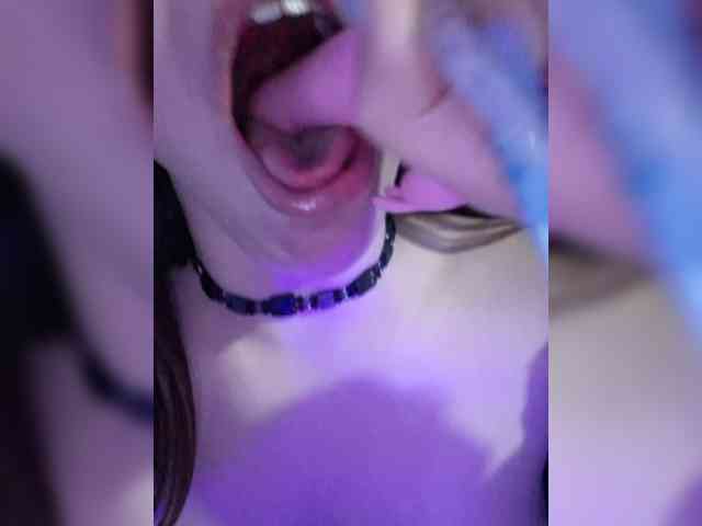 MommyAxFox Sex Cam Show