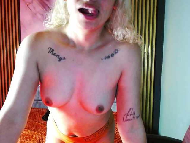MeganLatin live cam on BongaCams