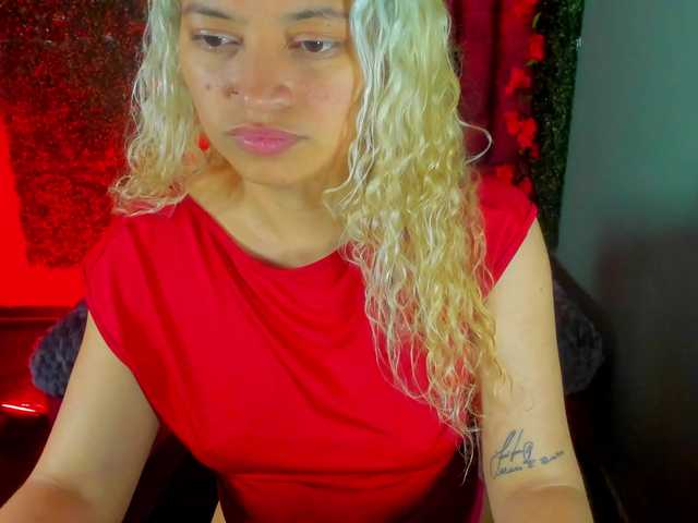 MeganLatin live cam on BongaCams