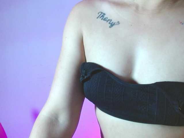 MeganLatin live cam on BongaCams