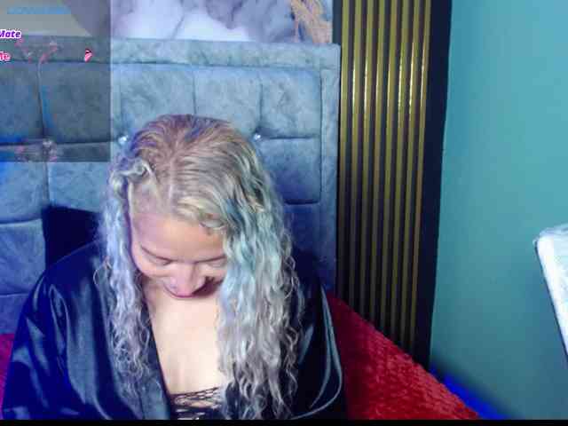 MeganLatin webcam