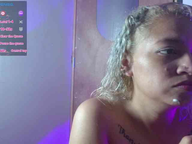 MeganLatin webcam