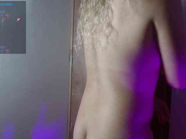 MeganLatin webcam