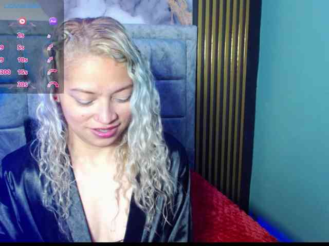 MeganLatin webcam
