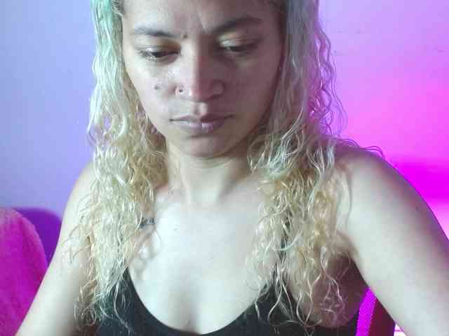 MeganLatin webcam