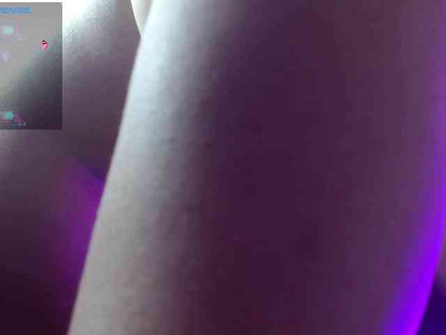 MeganLatin webcam