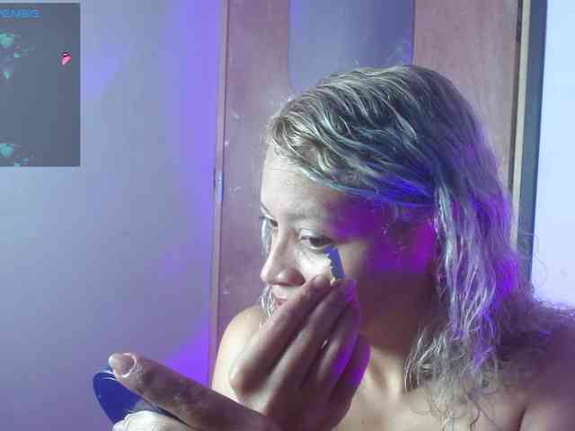 MeganLatin webcam
