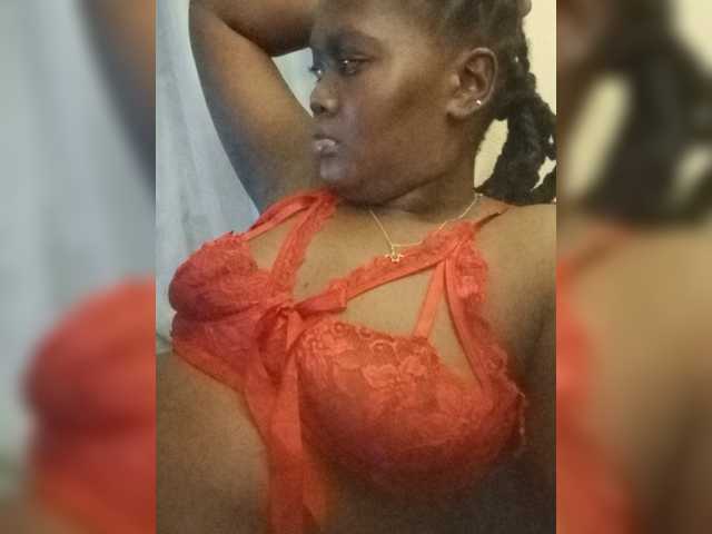 Selene-Darlyne live cam on BongaCams