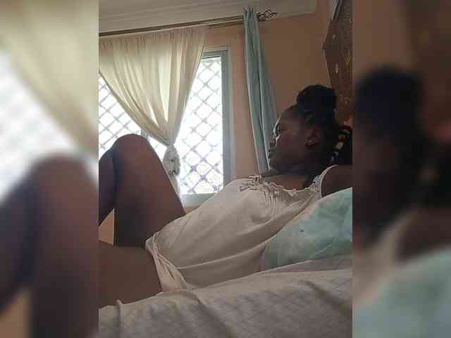 Selene-Darlyne webcam