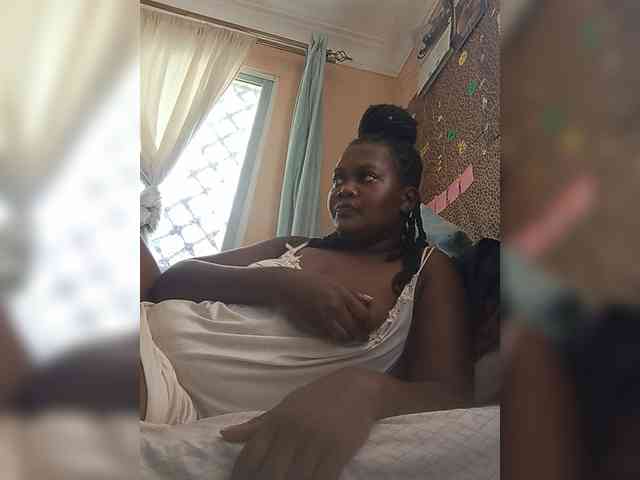 Selene-Darlyne webcam