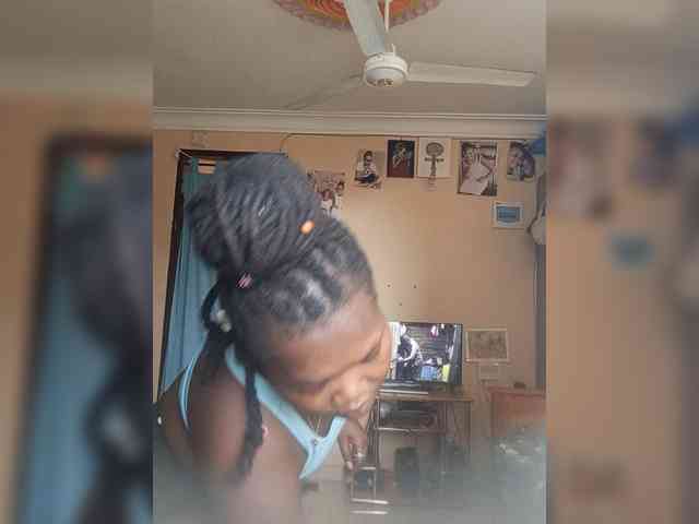 Selene-Darlyne webcam