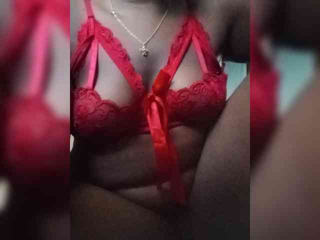 Selene-Darlyne webcam