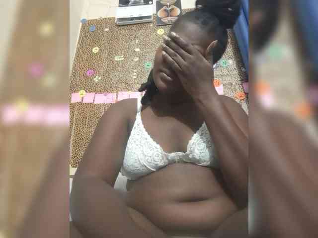 Selene-Darlyne webcam