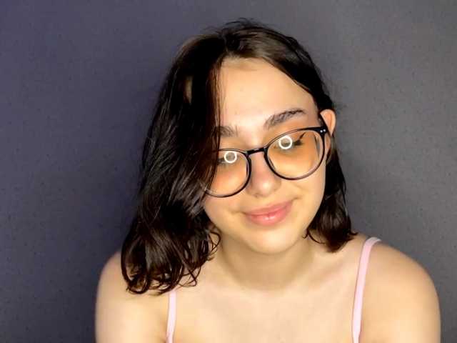 SatinRose live webcam show