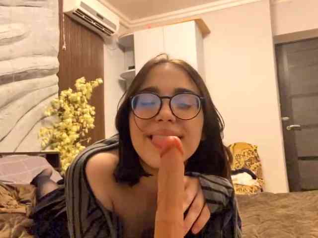 SatinRose webcam