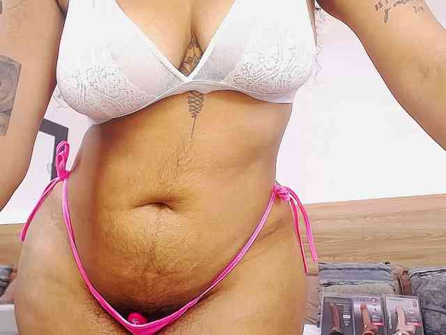 Modelo: alexaforbes