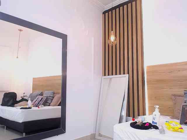 Modelo: alexaforbes