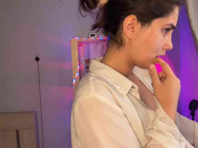 smallJinny webcam
