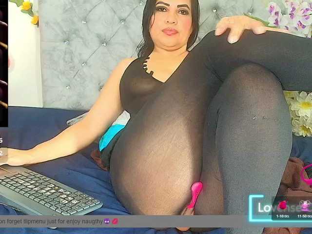Natashaa- — live female cam