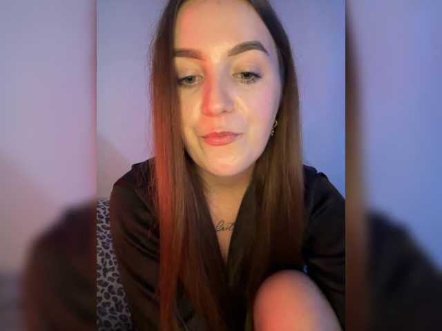 Kisaaac live cam on BongaCams