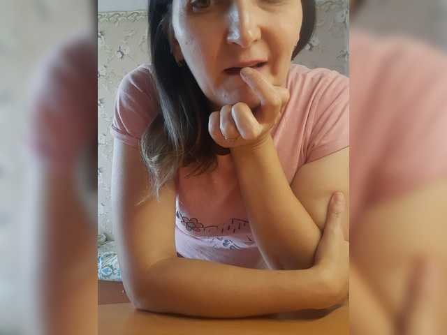 kiskas12 live cam on BongaCams