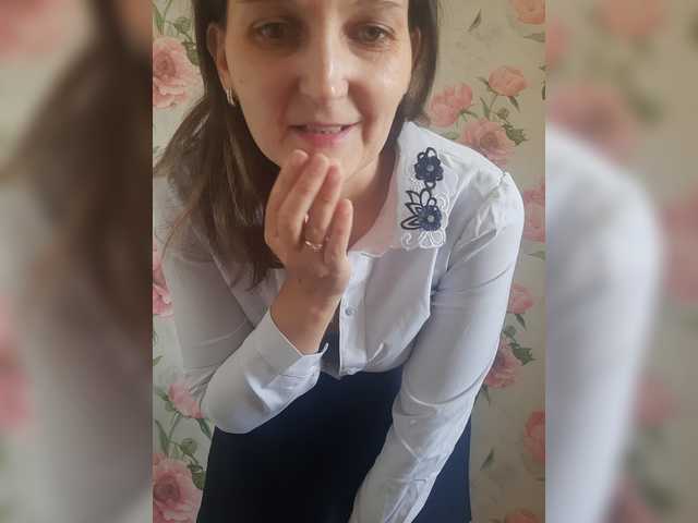 kiskas12 live cam on BongaCams