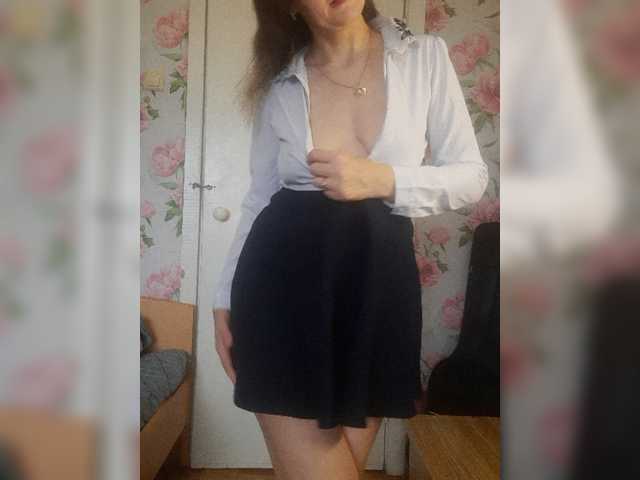 kiskas12 live cam on BongaCams