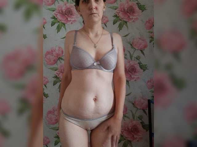 kiskas12 live cam on BongaCams