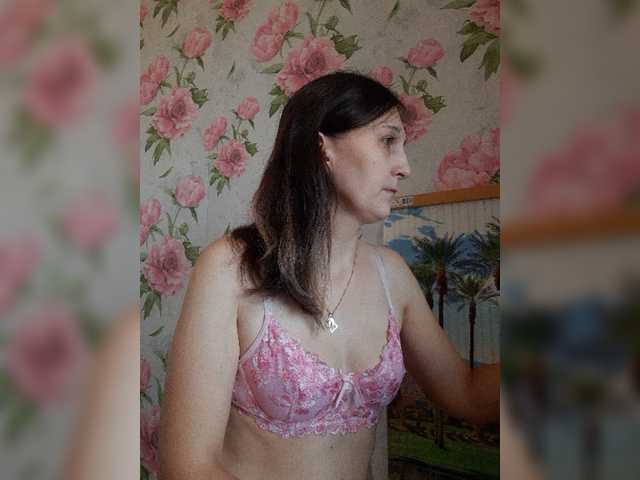kiskas12 live cam on BongaCams