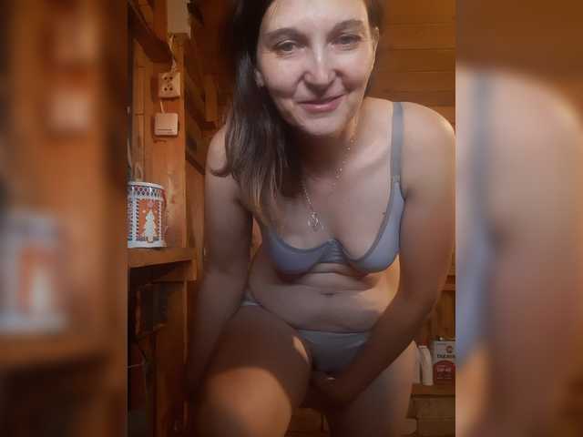 kiskas12 live cam on BongaCams
