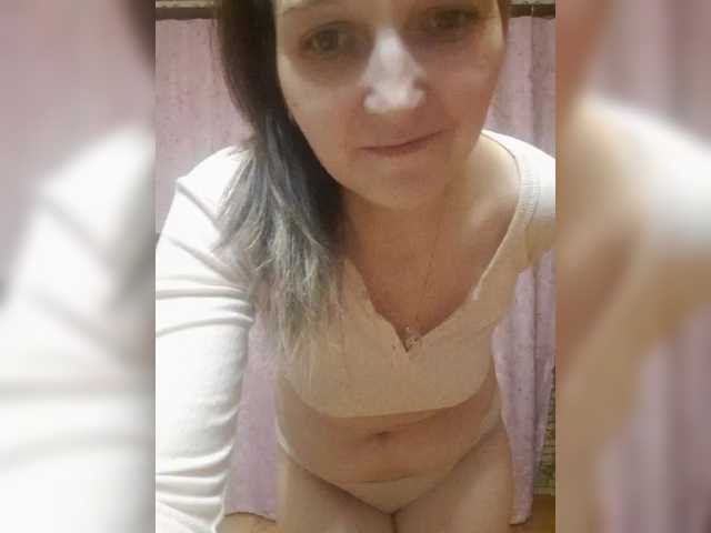 kiskas12 live cam on BongaCams