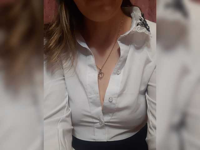 kiskas12 live cam on BongaCams