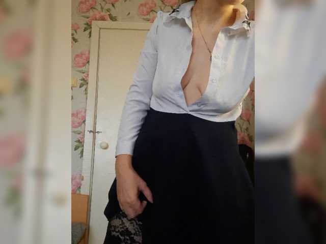 kiskas12 live cam on BongaCams