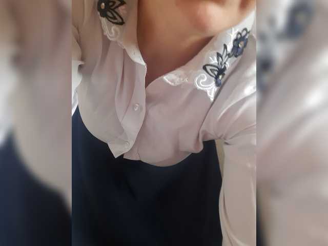 kiskas12 live cam on BongaCams