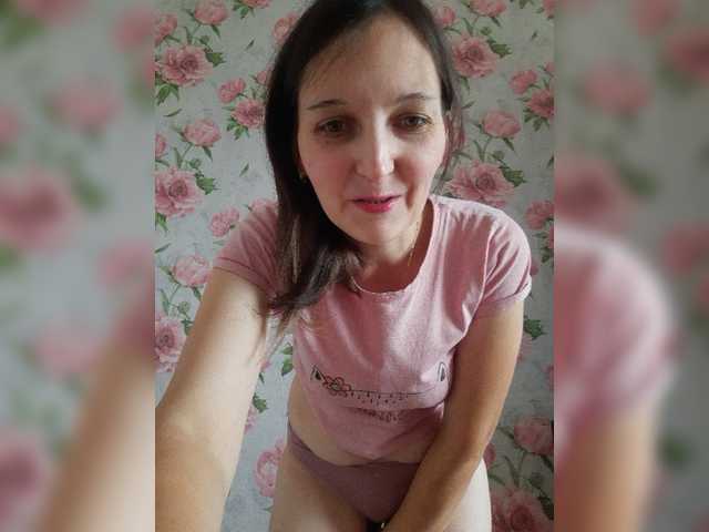 kiskas12 live cam on BongaCams