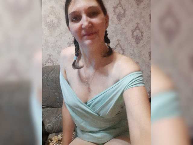 kiskas12 live cam on BongaCams