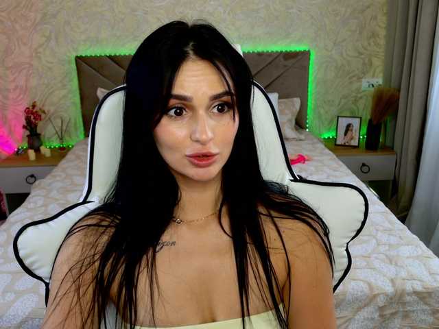 MilaSweety1 live cam on BongaCams