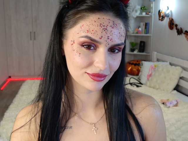 Nyvora live cam on BongaCams
