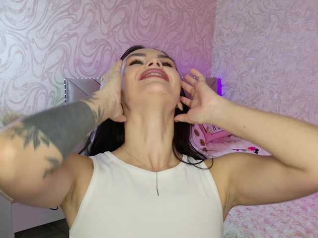 MilaSweety1 live cam on BongaCams