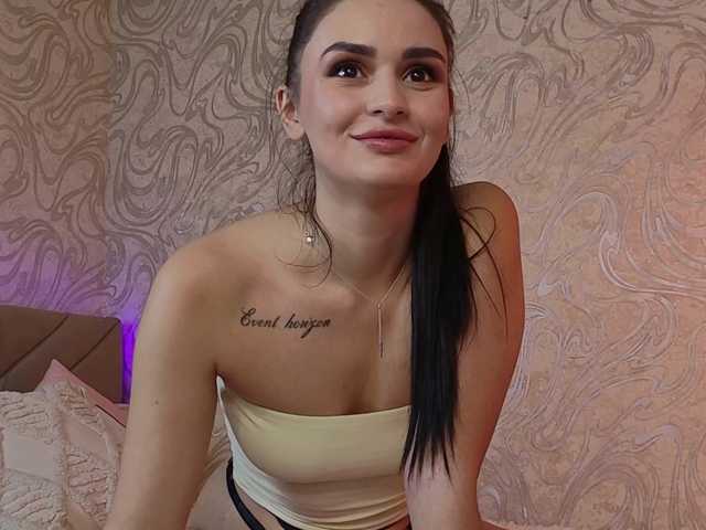 MilaSweety1 live cam preview