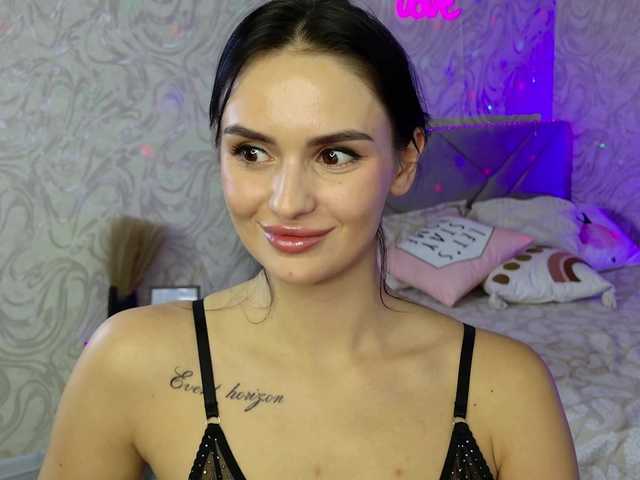 MilaSweety1 live webcam show