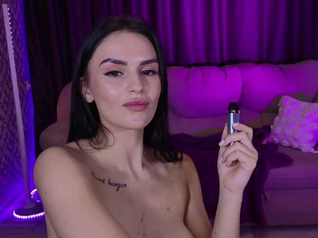 MilaSweety1 live cam on BongaCams