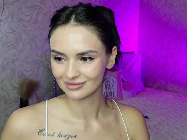 MilaSweety1 live cam on BongaCams