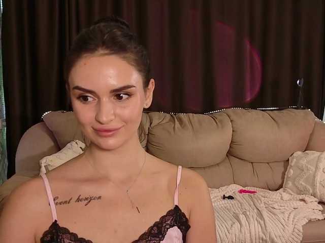 MilaSweety1 live cam on BongaCams