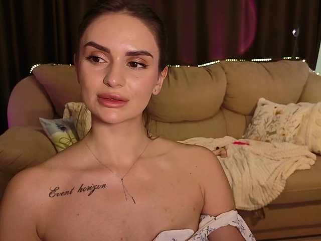 MilaSweety1 live cam on BongaCams